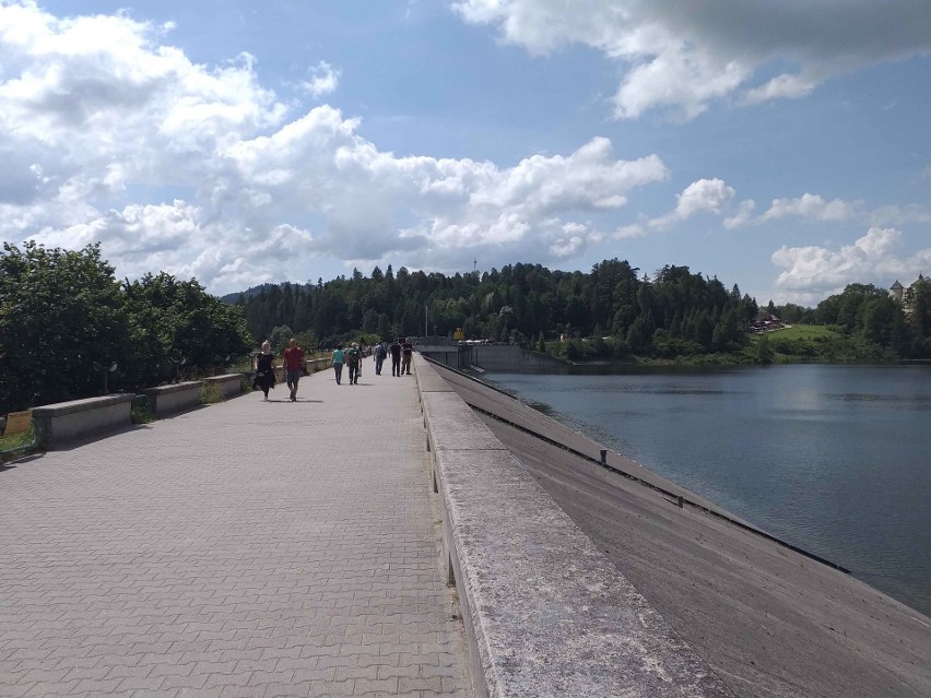 Jezioro Czorsztyńskie - popularne w lecie jak Zakopane i Tatry 