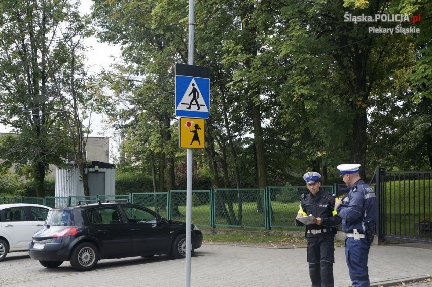 Piekary Śląskie: Policja sprawdziła stan dróg i przejść dla pieszych w rejonach szkół