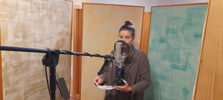 Elwira Sibiga-Gärtner podczas nagrań w studio