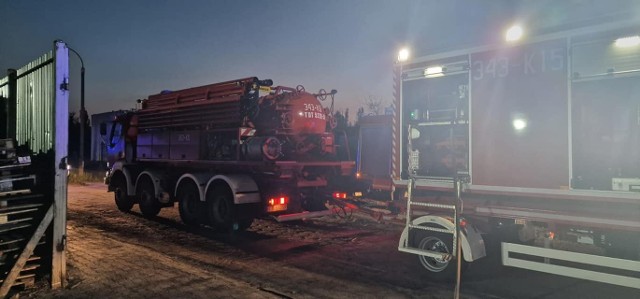 Wczoraj, 20 maja w godzinach wieczornych do straży pożarnej w Toruniu wpłynęło zawiadomienie o pożarze pieca do pirolizy na terenie zakłady na ul. Inżynierów Elany.