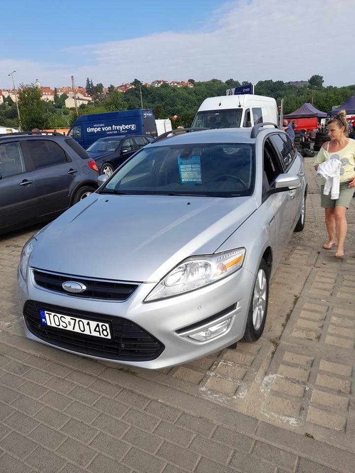 Samochody na giełdzie w Sandomierzu. Było kilka ciekawych ofert [ZDJĘCIA]