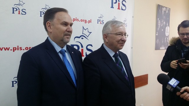 Od lewej: poseł Marek Kwitek, poseł Krzysztof Lipiec.