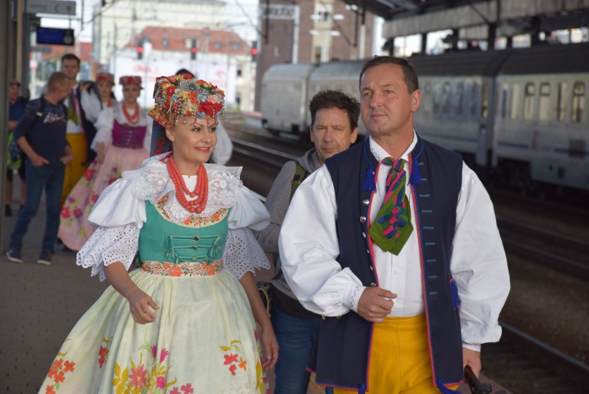 Złoty Pociąg odnalazł się w Kolejach Śląskich. Specjalny pociąg "powstańczy" będzie jeździł na trasie Katowice - Tychy