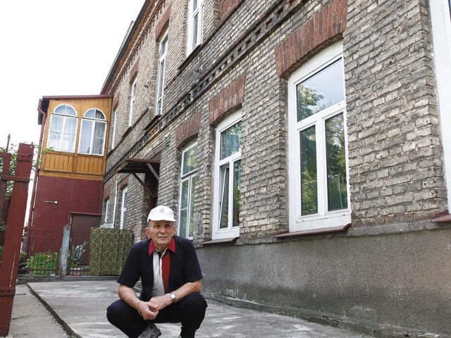 Józef Komorowski, jeden z właścicieli kamienicy przy ul. Jurowieckiej 46 zamierza m.in. oczyścić jej ceglaną elewację. &#8211; Na pewno warto, by tego typu budynki zachowywać dla przyszłych pokoleń &#8211; podkreśla.