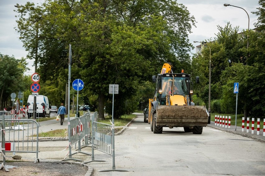 Ulica Boya-Żeleńskiego na Wyżynach w Bydgoszczy płaci za remont sąsiednich ulic