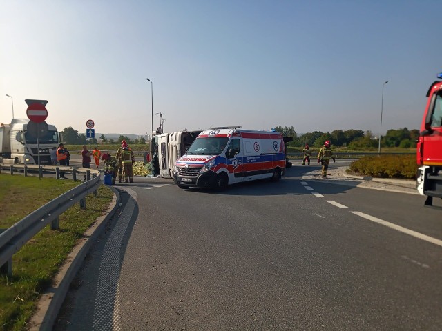 Do wypadku doszło na zjeździe z obwodnicy Nysy do wioski Radzikowice