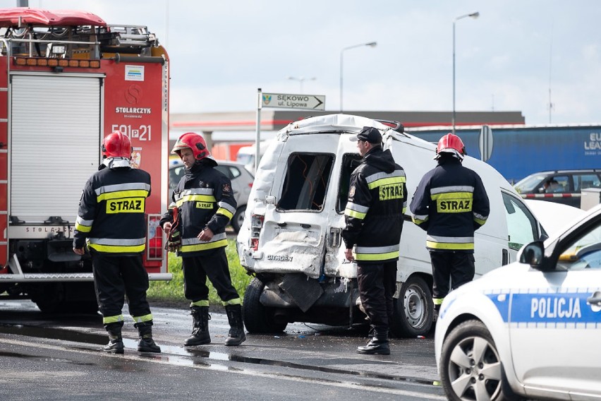 Do wypadku doszło około godz. 15 na drodze krajowej nr 92. Z...