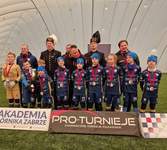 Beniaminek U-9 wygrał mocno obsadzony turniej Barbórka Cup 2022 w Zabrzu.