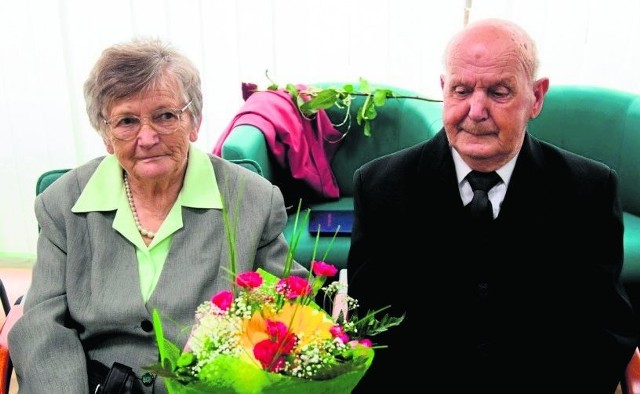 Oprócz par świętujących złote gody, na uroczystości pojawili się także Helena i Władysław Bentkowscy z Kowali, którzy obchodzili 65 rocznicę zawarcia związku małżeńskiego.