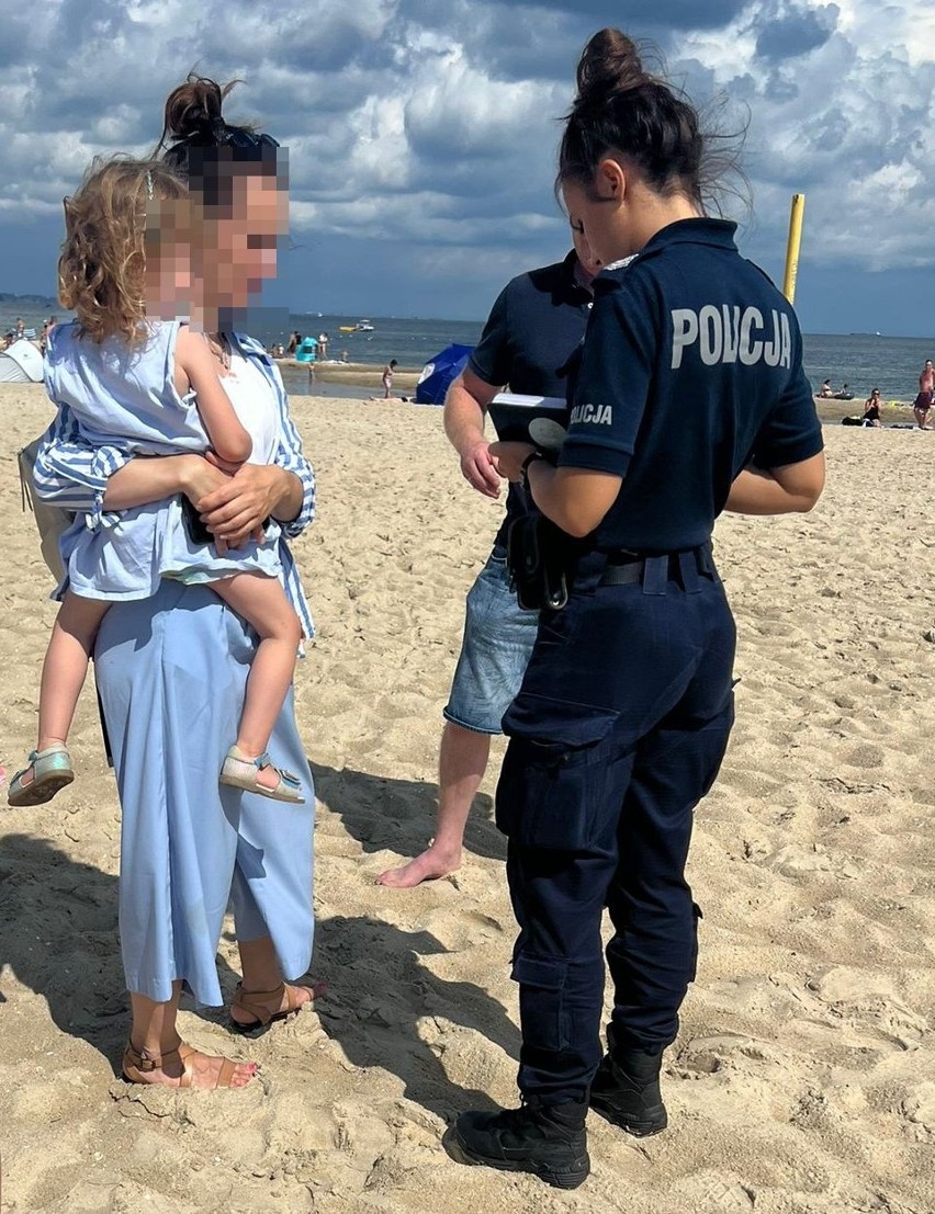 Policjanci pomogli odnaleźć rodzicom 3-letnią córkę....