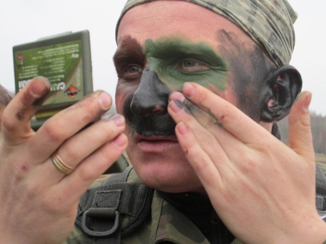 Żołnierze z Międzyrzecza potrafili też zadbać o odpowiedni makijaż.