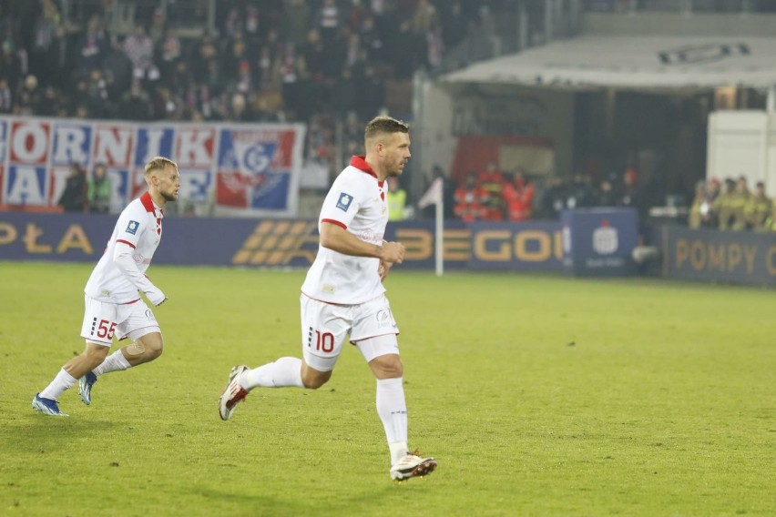 Lukas Podolski dobrze ocenia rundę jesienną w wykonaniu...