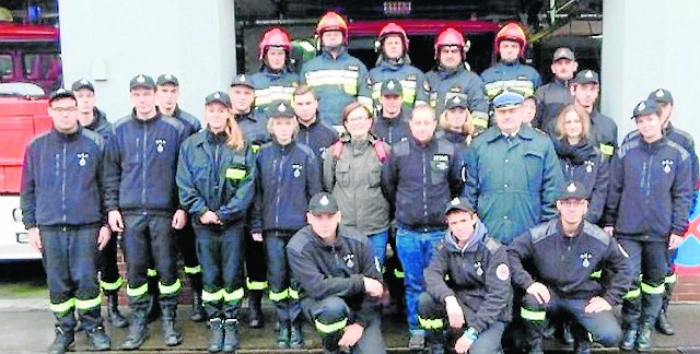 Młodzież z Warszawy uczestniczyła w szkoleniu strażackim w lipskiej komendzie straży pożarnej.