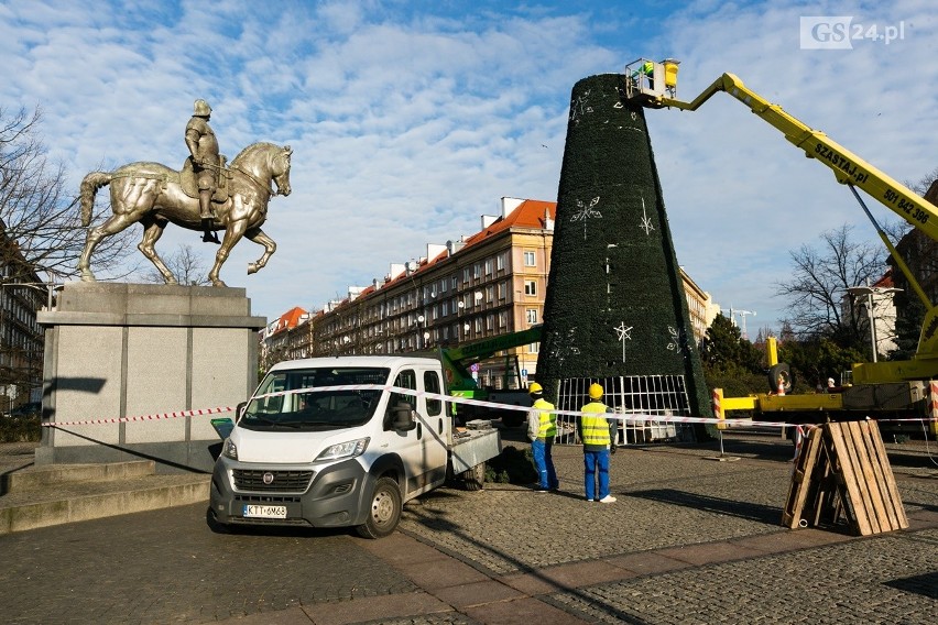 Ta choinka cieszyła mieszkańców Szczecina tylko podczas...