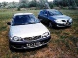 Toyota Corolla, Nissan Almera - porównanie