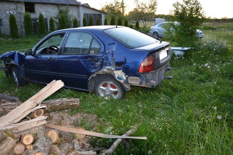 W niedzielę ok. godz. 19.30 rover uderzył w płot jednej z...