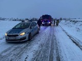 Pierwszy atak zimy utrudnił ruch na drogach całej Opolszczyzny. Uwaga na szybkość