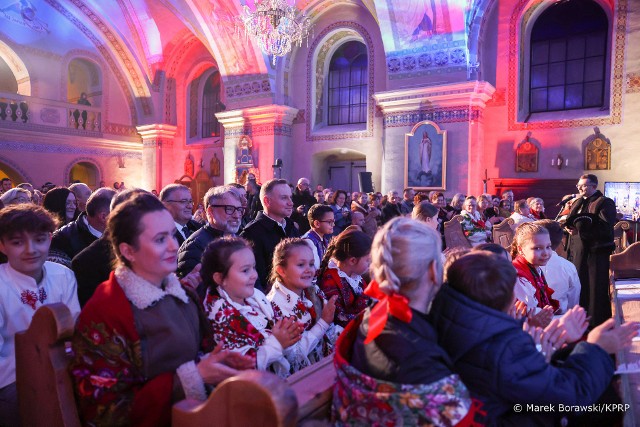Dzieci z Polski i Ukrainy wystąpiły w Jaworkach w świąteczno–noworocznym koncercie.