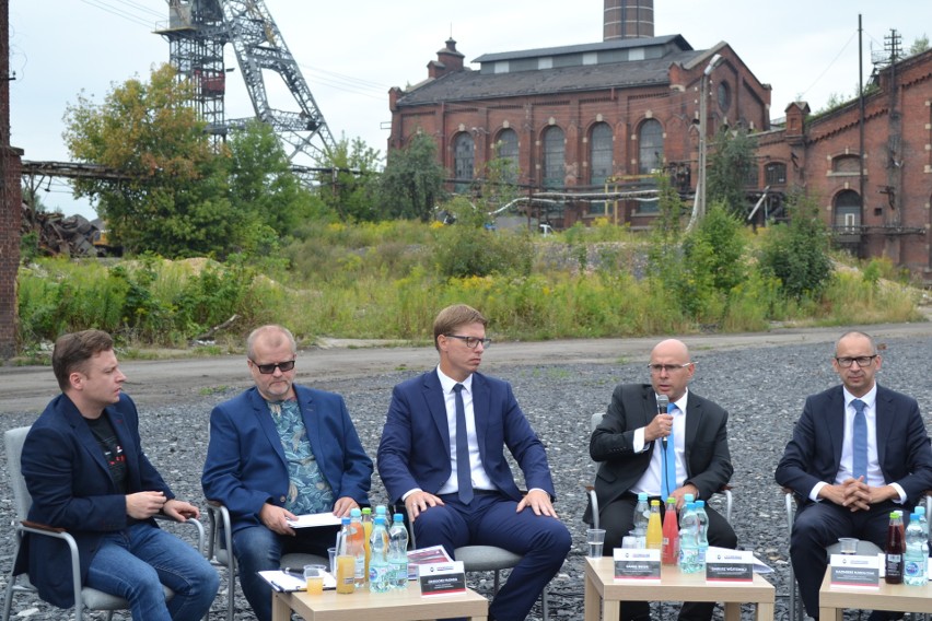 Podczas konferencji prasowej opowiedziano o wydarzeniach,...