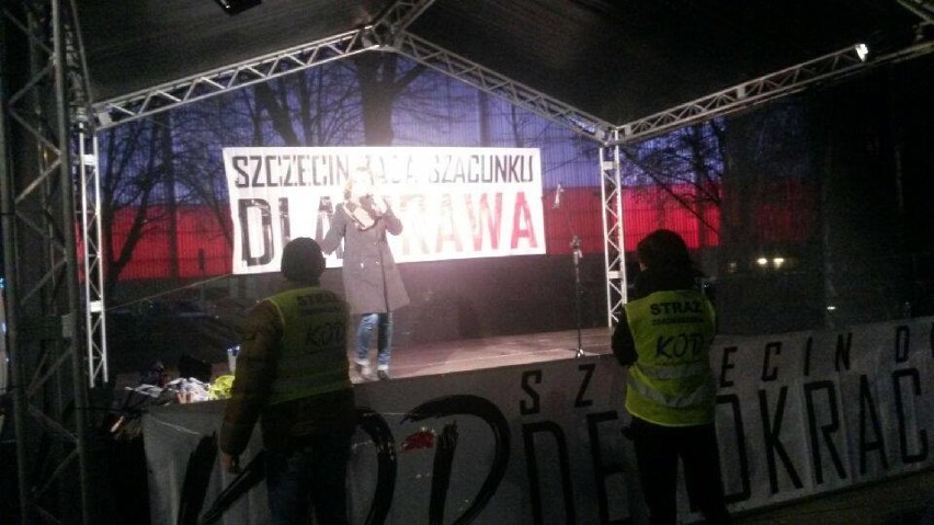 Protest KOD: "Szczecin żąda szacunku dla prawa"