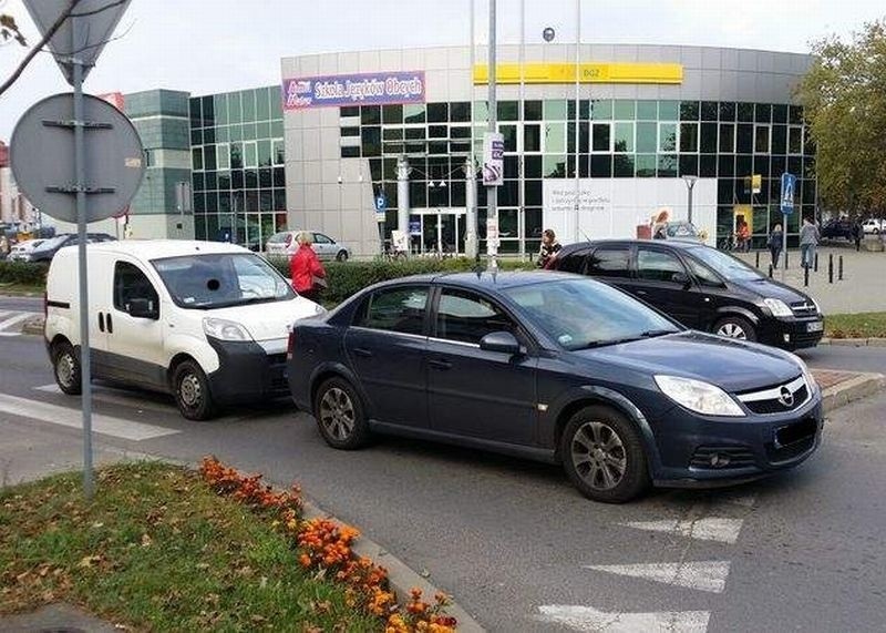 Kolizja na rondzie Księcia Janusza I