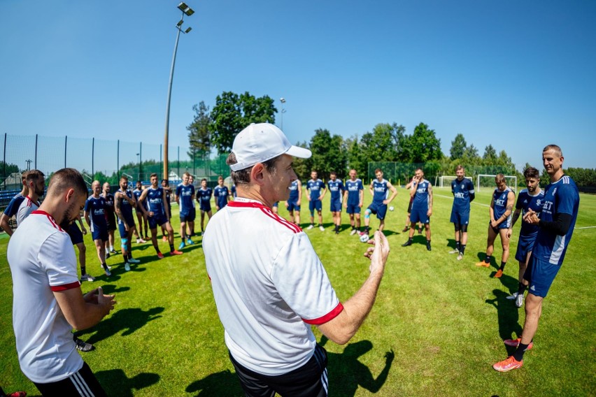 Piłkarska pierwsza liga. Trener ŁKS jest  zadowolony  z drużyny