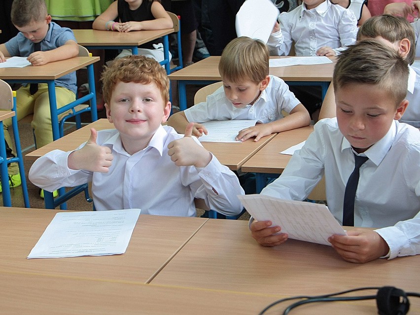 - Szkoła jest ok! - przekonany jest Przemek Stąsiek, jeden z...