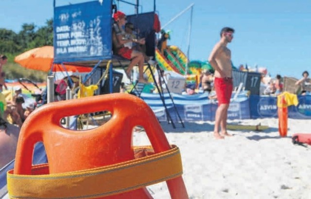 O zatrudnienie ratowników na słupskim wybrzeżu dba WOPR, ale nadmorskim miejscowościom zależy, by ich plaże były dobrze strzeżone. Dlatego gmina Ustka chce wyremontować bazę.