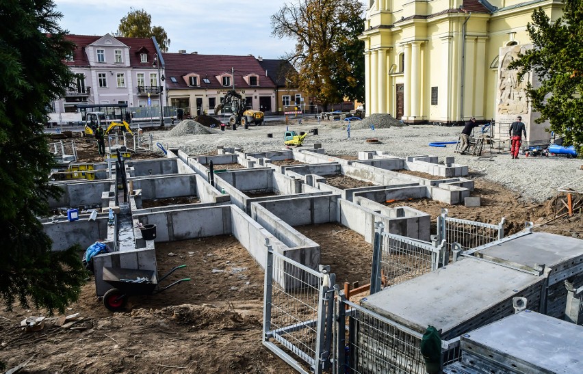 Estetyka budynku przy Rynku 3 wpisuje ją w ciąg ukończonych...