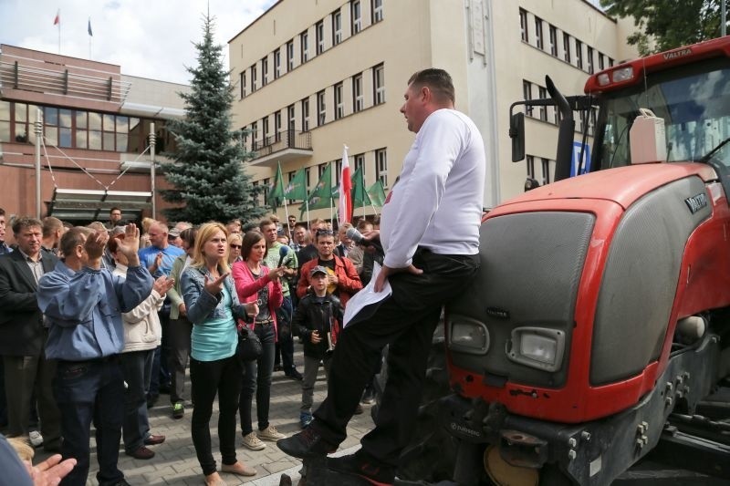 Ul. Mickiewicza. Protest rolników