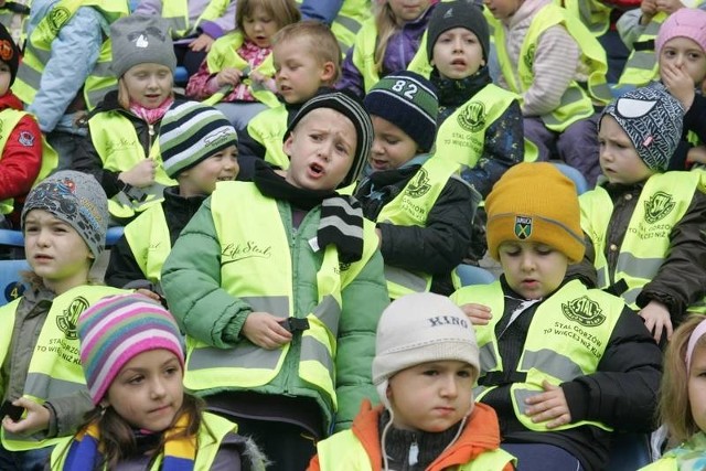 - Staaaleczka Gorzów! Sialalalala! - śpiewały wczoraj na stadionie im. Edwarda Jancarza przedszkolaki. Na torze kilka okrążeń pokonał Adrian Cyfer.