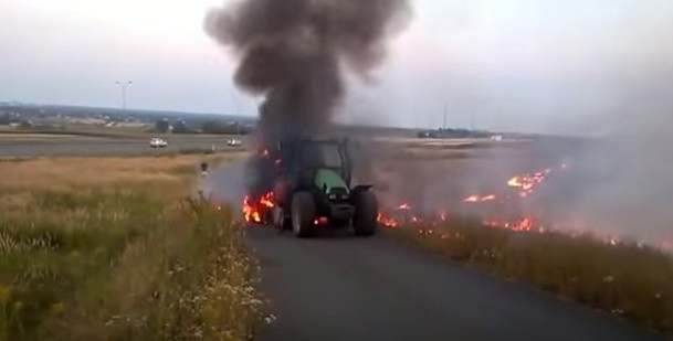 Pożar w Bojkowie przy autostradzie
