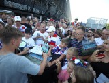 Górnik Zabrze spotkał się z kibicami ZDJĘCIA Piknik rodzinny na promenadzie stadionu przy Roosevelta 