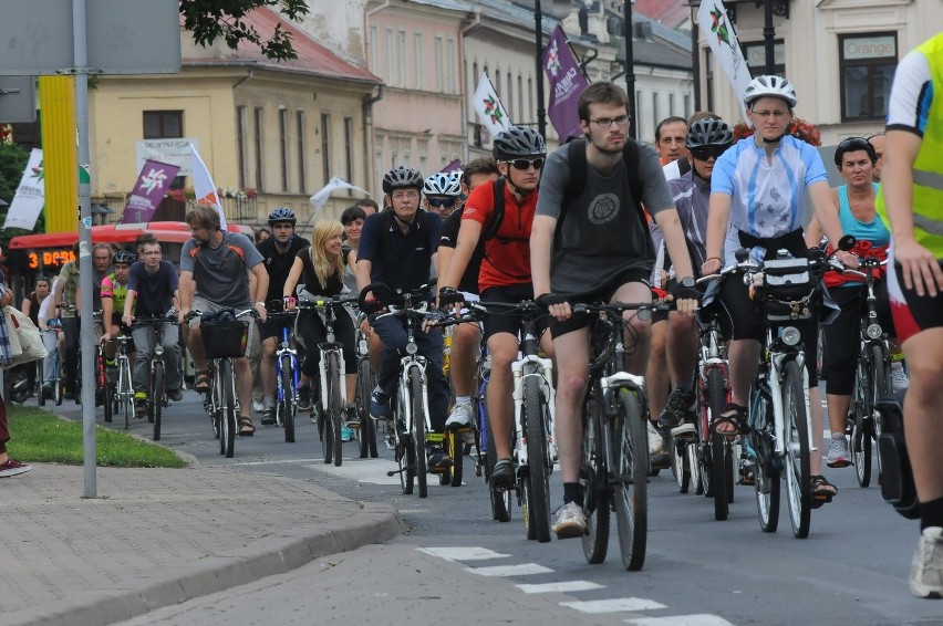 Masa Krytyczna: Miłośnicy dwóch kółek walczą o trasę rowerową Lublin-Świdnik