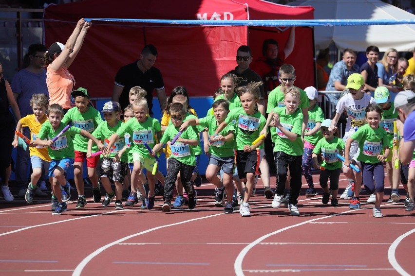 Białystok. Setki dzieci pobiegły w 5. Sztafecie Maratońskiej Electrum Ekiden [ZDJĘCIA]