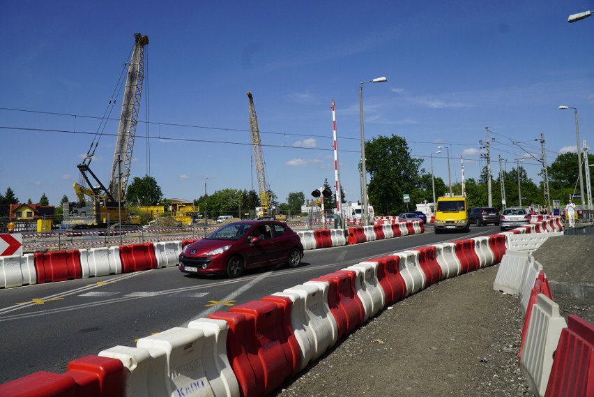 Trwa budowa węzła komunikacyjnego na granicy Poznania i...