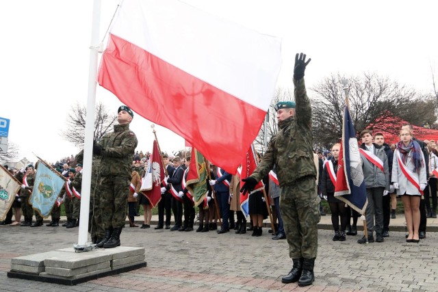 Grupa posłów PiS chce ustanowić nowe święto państwowe - Dzień Nauki Polskiej. Mielibyśmy je obchodzić 19. lutego. Czy to oznacza, że mielibyśmy kolejny dzień wolny od pracy? Wyjaśniamy.