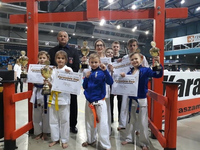Reprezentanci Sandomierskiego Klubu Karate na turnieju w Rzeszowie.