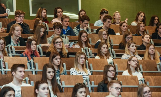 Poznań: Ile kosztują studia zaoczne?