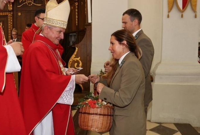 W drugim dniu trwającego odpustu ku czci Podwyższenia Drzewa...