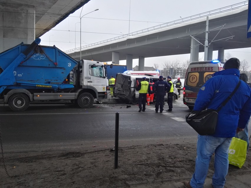 Wypadek na Energetyków w Szczecinie. Zderzyły się trzy samochody [ZDJĘCIA]
