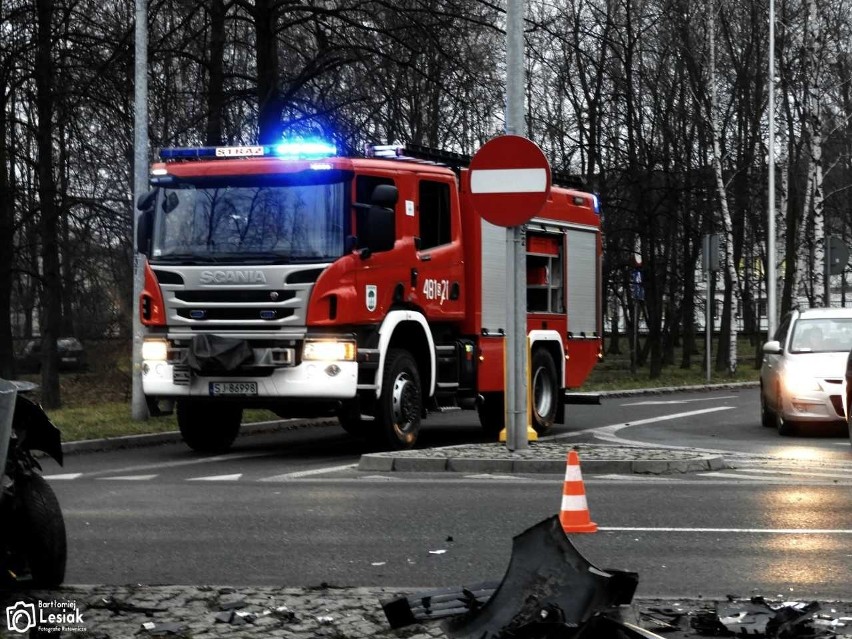 Wypadek w Jaworznie: Zderzyły się dwa samochody. Jeden z...
