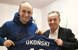 "Mirek Okoński jest żyjącą legendą nie tylko w Poznaniu". Rozmowa z Piotrem Łuczakiem, reżyserem filmu "Okoń - moja droga"