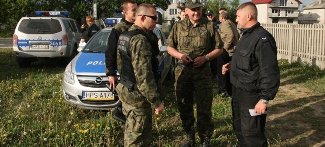 Do Radlina w gminie Górno zjechali policjanci, leśnicy, straż łowiecka.