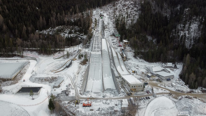 Zakopane. Kolejna porcja zdjęć z placu budowy kompleksu małych i średnich skoczni narciarskich