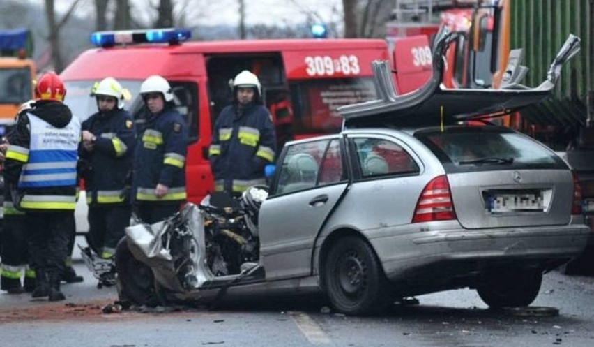 Drogowcy prowadzą prace na drodze wojewódzkiej nr 132 między...