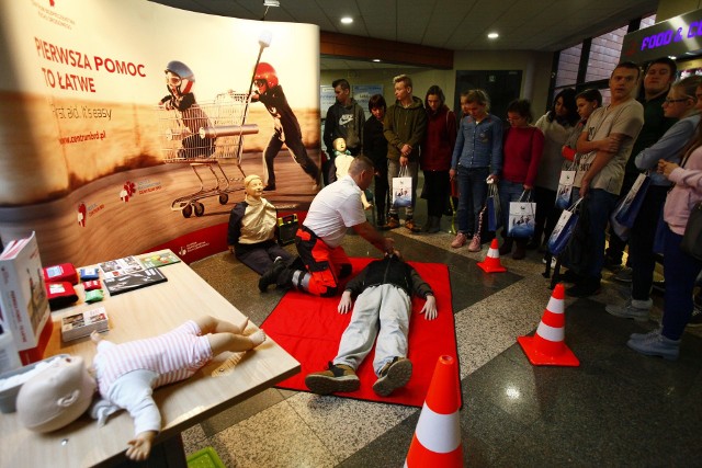 Wydział Zarządzania Uniwersytetu Łódzkiego był w piątek (7 grudnia) gospodarzem zorganizowanej z Komendą Miejską Policji konferencji naukowej „Zagrożenia w ruchu drogowym. Łódź chroni przed promilami”.