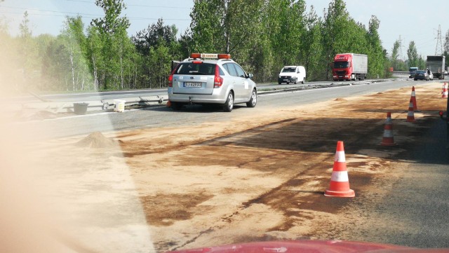 Po przewróceniu się cysterny na S1 w Sosnowcu są utrudnienia w ruchu