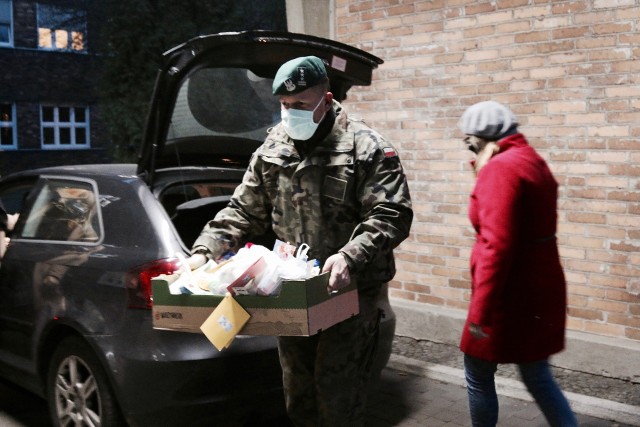 W dostarczaniu pomocy chorym pomagają zachodniopomorscy terytorialsi