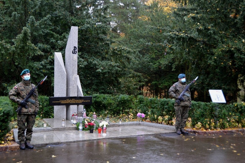 Żołnierze "Błękitnej" brygady pamiętali o poległych kolegach. ZDJĘCIA
